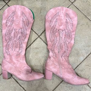 Pink western-style fashion boots